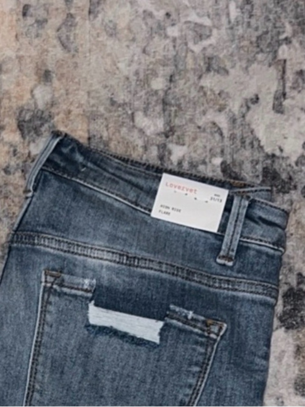 Medium Wash Women's Straight Jeans with Frayed Hem